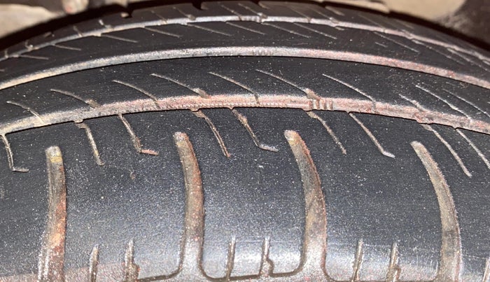 2018 Tata Tiago XT PETROL, Petrol, Manual, 1,06,040 km, Left Front Tyre Tread
