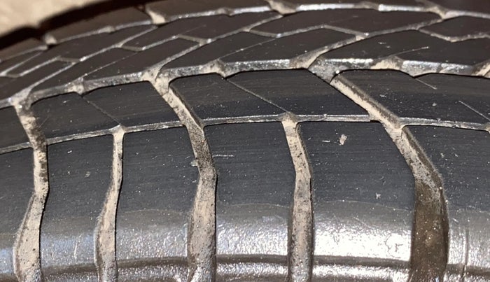 2018 Tata Tiago XT PETROL, Petrol, Manual, 1,06,040 km, Left Rear Tyre Tread