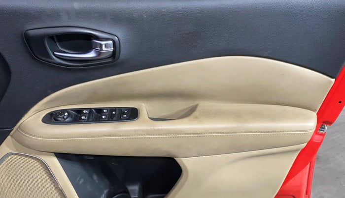 2018 Jeep Compass LONGITUDE 2.0 DIESEL, Diesel, Manual, 39,388 km, Driver Side Door Panels Control