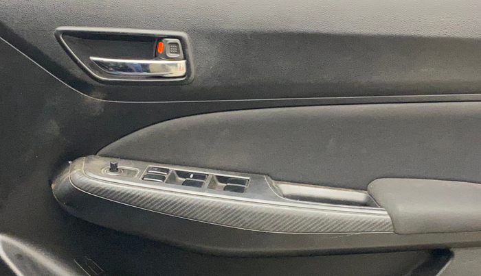 2018 Maruti Swift VXI AMT, Petrol, Automatic, 59,610 km, Driver Side Door Panels Control