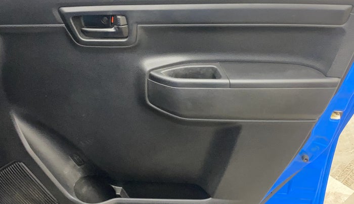 2020 Maruti S PRESSO VXI PLUS AMT, Petrol, Automatic, 58,127 km, Driver Side Door Panels Control