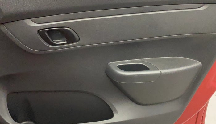 2015 Renault Kwid RXT 0.8, Petrol, Manual, 62,290 km, Driver Side Door Panels Control