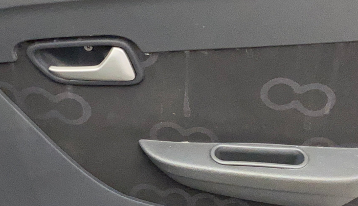 2013 Maruti Alto 800 LXI, Petrol, Manual, 39,805 km, Driver Side Door Panels Control