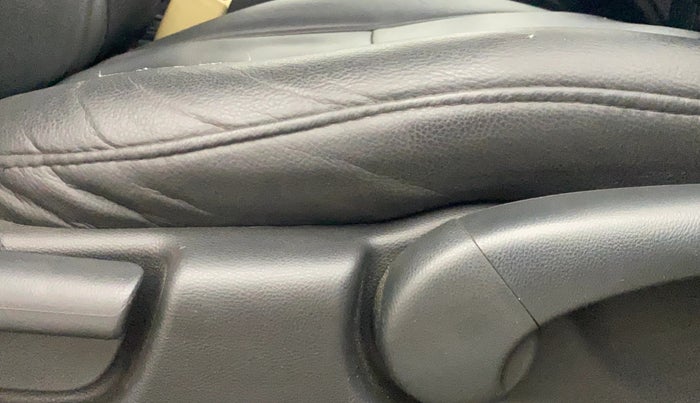 2015 Honda Jazz 1.5L I-DTEC SV, Diesel, Manual, 79,887 km, Driver Side Adjustment Panel