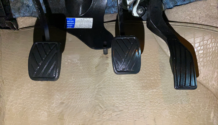 2017 Maruti Ciaz ZETA 1.4  MT PETROL, Petrol, Manual, 94,660 km, Pedals