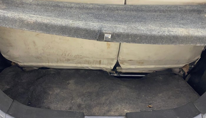 2016 Maruti Wagon R 1.0 VXI, Petrol, Manual, 76,637 km, Boot Inside