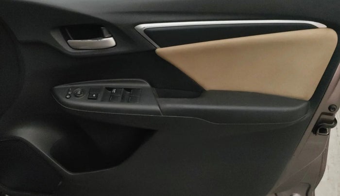 2016 Honda Jazz 1.2L I-VTEC V AT, Petrol, Automatic, 86,443 km, Driver Side Door Panels Control