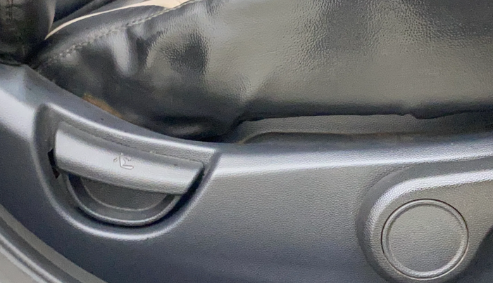 2016 Hyundai Xcent S 1.2, Petrol, Manual, 26,710 km, Driver Side Adjustment Panel