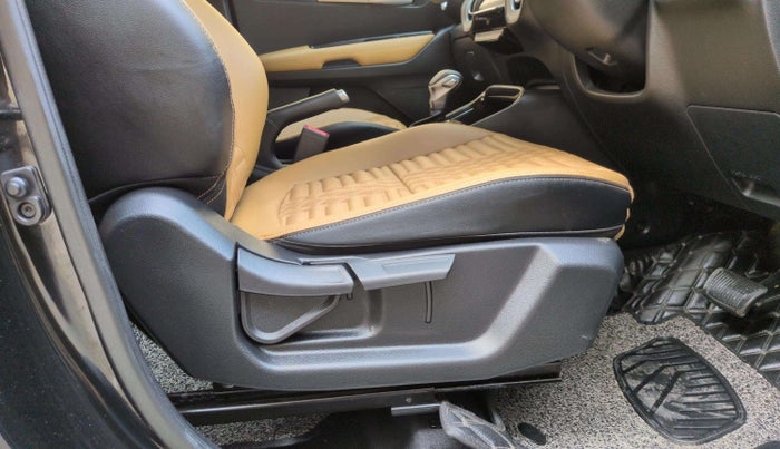 2024 KIA SONET 	 HTX 1.0 TURBO DCT, Petrol, Automatic, 14,386 km, Driver Side Adjustment Panel