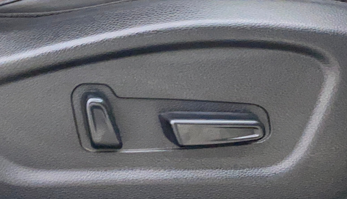 2020 KIA SELTOS GTX PLUS DCT 1.4 PETROL, Petrol, Automatic, 63,799 km, Driver Side Adjustment Panel