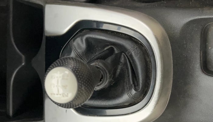 2016 Honda Jazz 1.2L I-VTEC S, Petrol, Manual, 1,41,338 km, Gear Lever