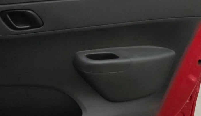 2015 Renault Kwid RXL, Petrol, Manual, 38,247 km, Driver Side Door Panels Control