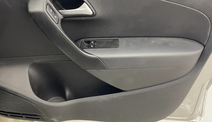 2017 Volkswagen Ameo TRENDLINE 1.2L, Petrol, Manual, 80,212 km, Driver Side Door Panels Control