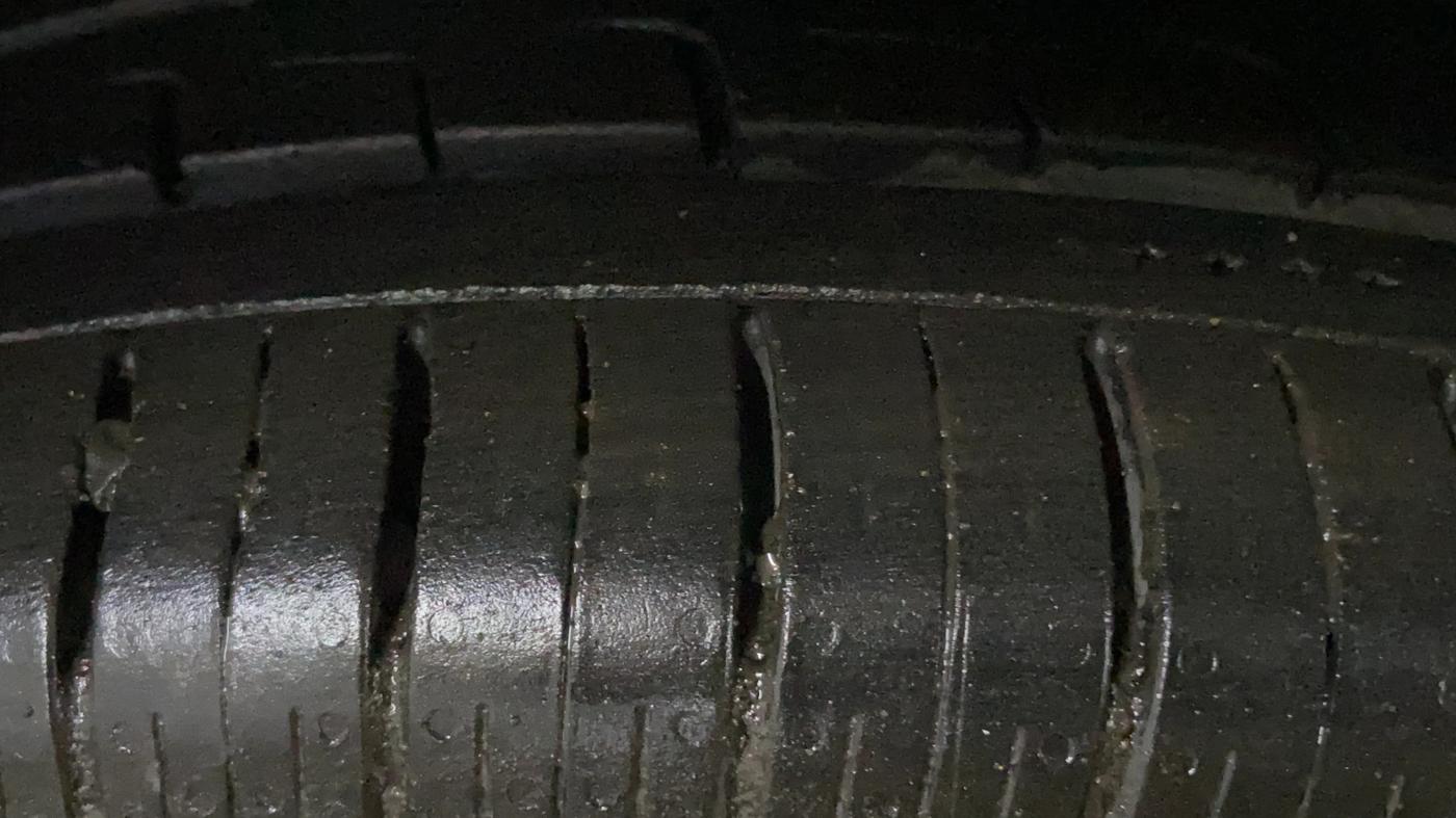 2019 Hyundai Elite i20 ASTA 1.2 (O), CNG, Manual, 79,137 km, Left Front Tyre Tread