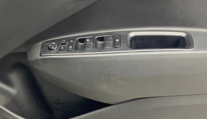 2022 Hyundai GRAND I10 NIOS SPORTZ 1.0 TURBO GDI, Petrol, Manual, 56,362 km, Driver Side Door Panels Control