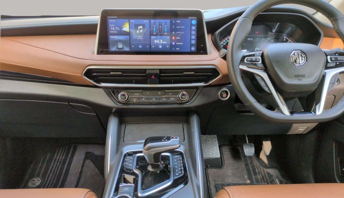 2022 MG GLOSTER SAVVY 7 STR 2.0 TWIN TURBO 4WD, Diesel, Automatic, 8,603 km, Air Conditioner