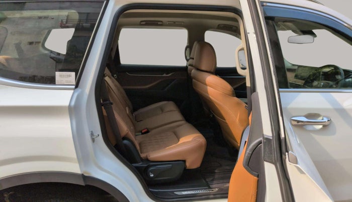 2022 MG GLOSTER SAVVY 7 STR 2.0 TWIN TURBO 4WD, Diesel, Automatic, 8,603 km, Right Side Rear Door Cabin