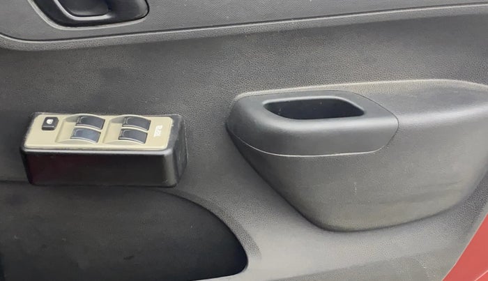 2016 Renault Kwid RXL, Petrol, Manual, 45,093 km, Driver Side Door Panels Control