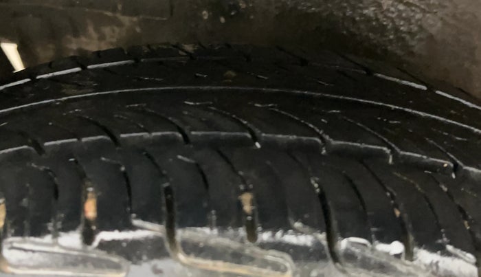 2015 Maruti Wagon R 1.0 VXI, Petrol, Manual, 54,011 km, Right Rear Tyre Tread