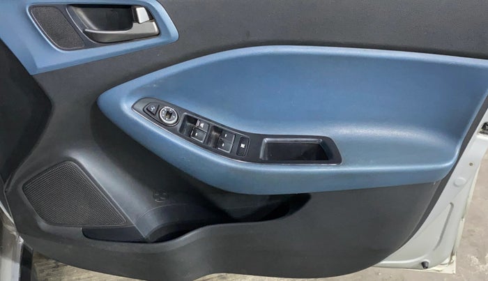 2016 Hyundai i20 Active 1.2 S, Petrol, Manual, 86,660 km, Driver Side Door Panels Control