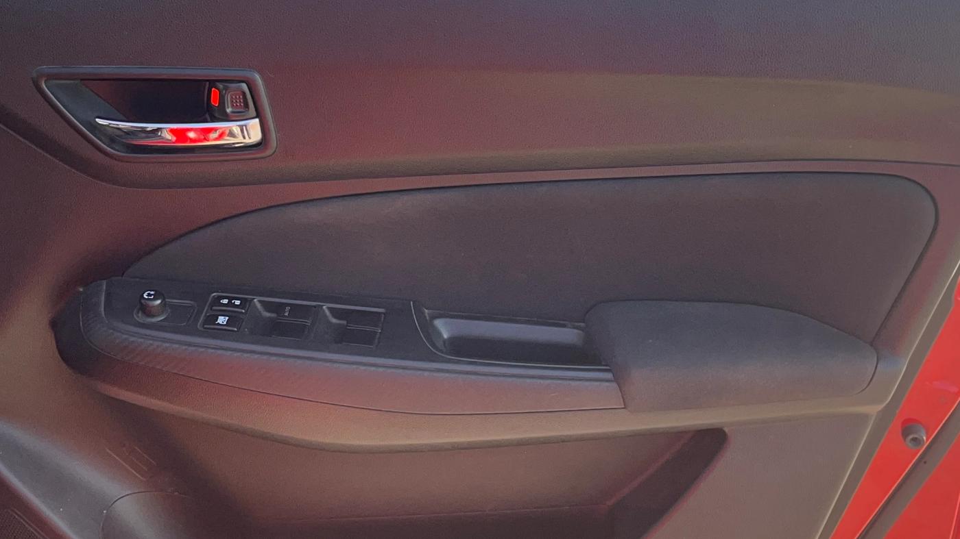 2023 Maruti Swift VXI, Petrol, Manual, 22,332 km, Driver Side Door Panels Control