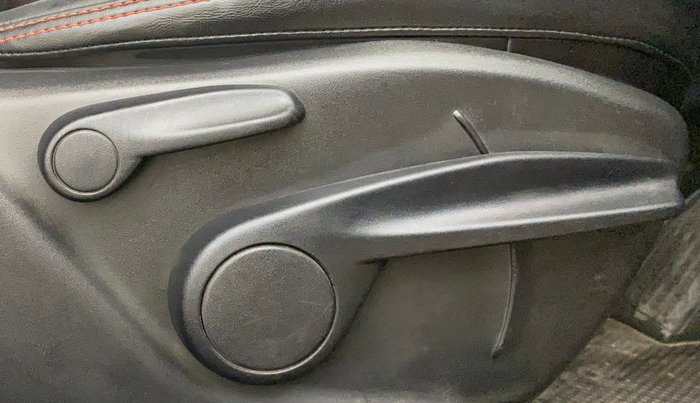 2017 Jeep Compass SPORT 2.0 DIESEL, Diesel, Manual, 55,340 km, Driver Side Adjustment Panel