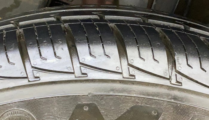 2017 Jeep Compass SPORT 2.0 DIESEL, Diesel, Manual, 55,340 km, Right Rear Tyre Tread