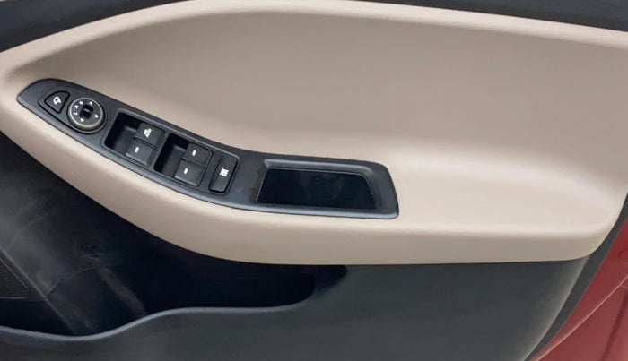2018 Hyundai Elite i20 ASTA 1.2 (O), Petrol, Manual, 1,00,301 km, Driver Side Door Panels Control
