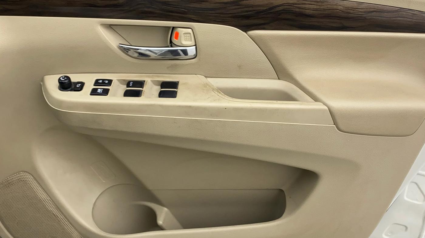 2021 Maruti Ertiga ZXI SHVS, Petrol, Manual, 32,836 km, Driver Side Door Panels Control