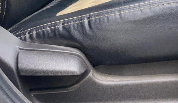 2013 Hyundai Verna FLUIDIC 1.6 CRDI SX, Diesel, Manual, 58,346 km, Driver Side Adjustment Panel