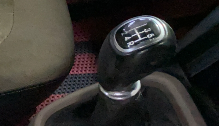 2014 Hyundai Xcent S 1.2, Petrol, Manual, 1,06,542 km, Gear Lever