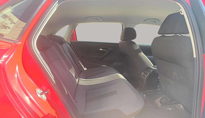 2017 Volkswagen Polo HIGHLINE1.2L, Petrol, Manual, 32,071 km, Right Side Rear Door Cabin