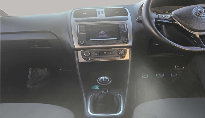 2017 Volkswagen Polo HIGHLINE1.2L, Petrol, Manual, 32,071 km, Air Conditioner