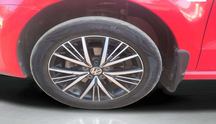2017 Volkswagen Polo HIGHLINE1.2L, Petrol, Manual, 32,071 km, Left Front Wheel