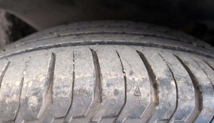 2023 Volkswagen VIRTUS HIGHLINE TSI 1.0 AT, Petrol, Automatic, 14,298 km, Right Rear Tyre Tread