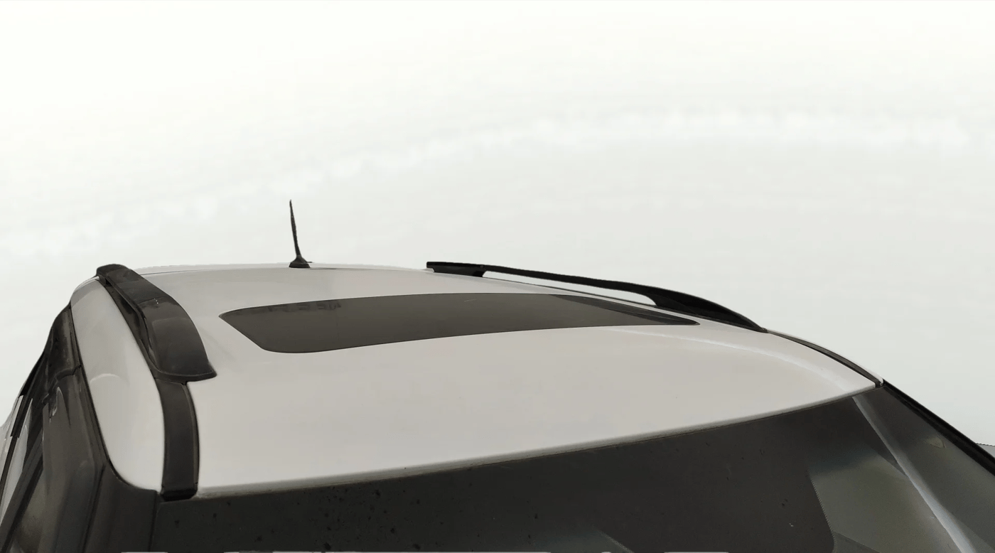 2024 Mahindra XUV300 W8 1.2 PETROL, Petrol, Manual, 29,360 km, Moonroof/ Sunroof
