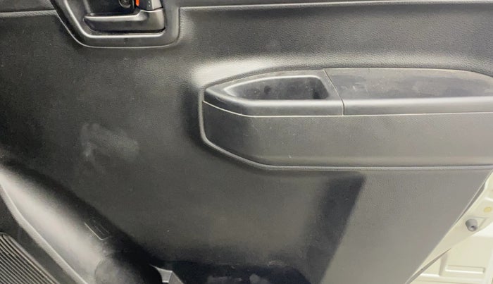 2022 Maruti S PRESSO VXI+, Petrol, Manual, 35,637 km, Driver Side Door Panels Control