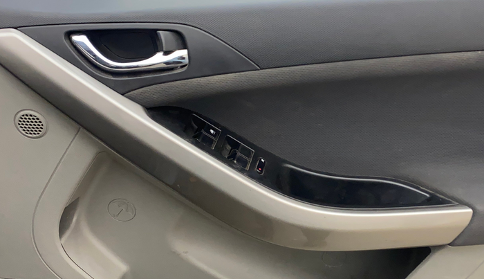 2019 Tata NEXON XZ PLUS DIESEL, Diesel, Manual, 86,756 km, Driver Side Door Panels Control