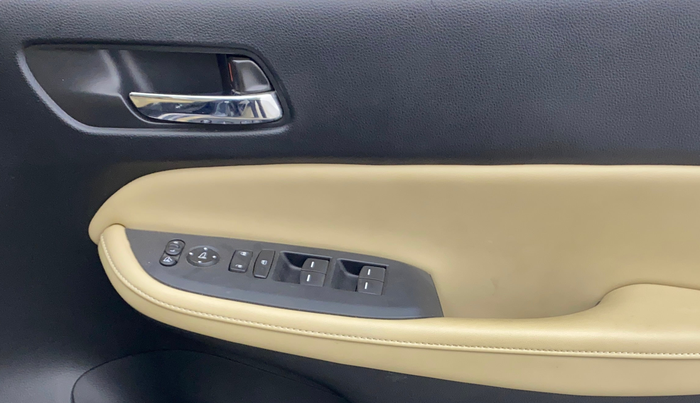 2022 Honda City 1.5L I-VTEC ZX CVT, Petrol, Automatic, 31,721 km, Driver Side Door Panels Control