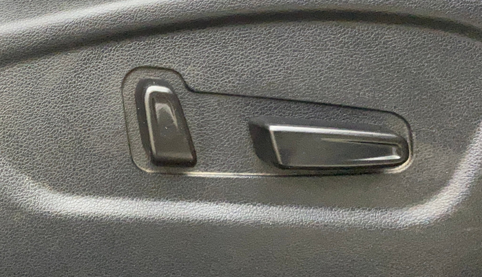 2020 Hyundai Creta SX (O) 1.4 TURBO DCT DUAL TONE, Petrol, Automatic, 65,875 km, Driver Side Adjustment Panel