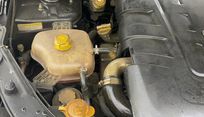 2017 Mahindra XUV500 W10 AT, Diesel, Automatic, 78,236 km, Engine View - Right