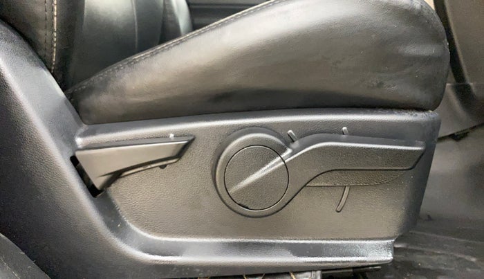 2021 Mahindra Thar LX HT PETROL 4WD MT, Petrol, Manual, 44,871 km, Driver Side Adjustment Panel