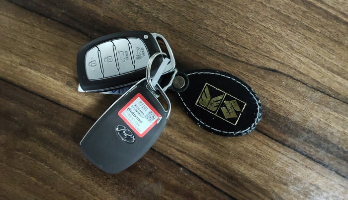 2020 Hyundai VENUE SX PLUS 1.0 TURBO DCT, Petrol, Automatic, 50,570 km, Key Close Up