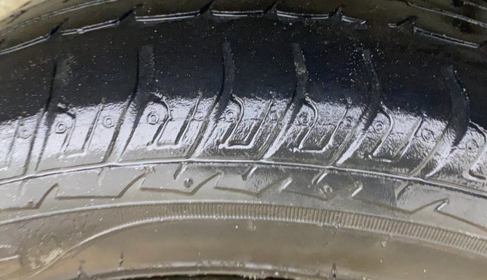 2018 Maruti Wagon R 1.0 VXI, Petrol, Manual, 40,285 km, Left Rear Tyre Tread