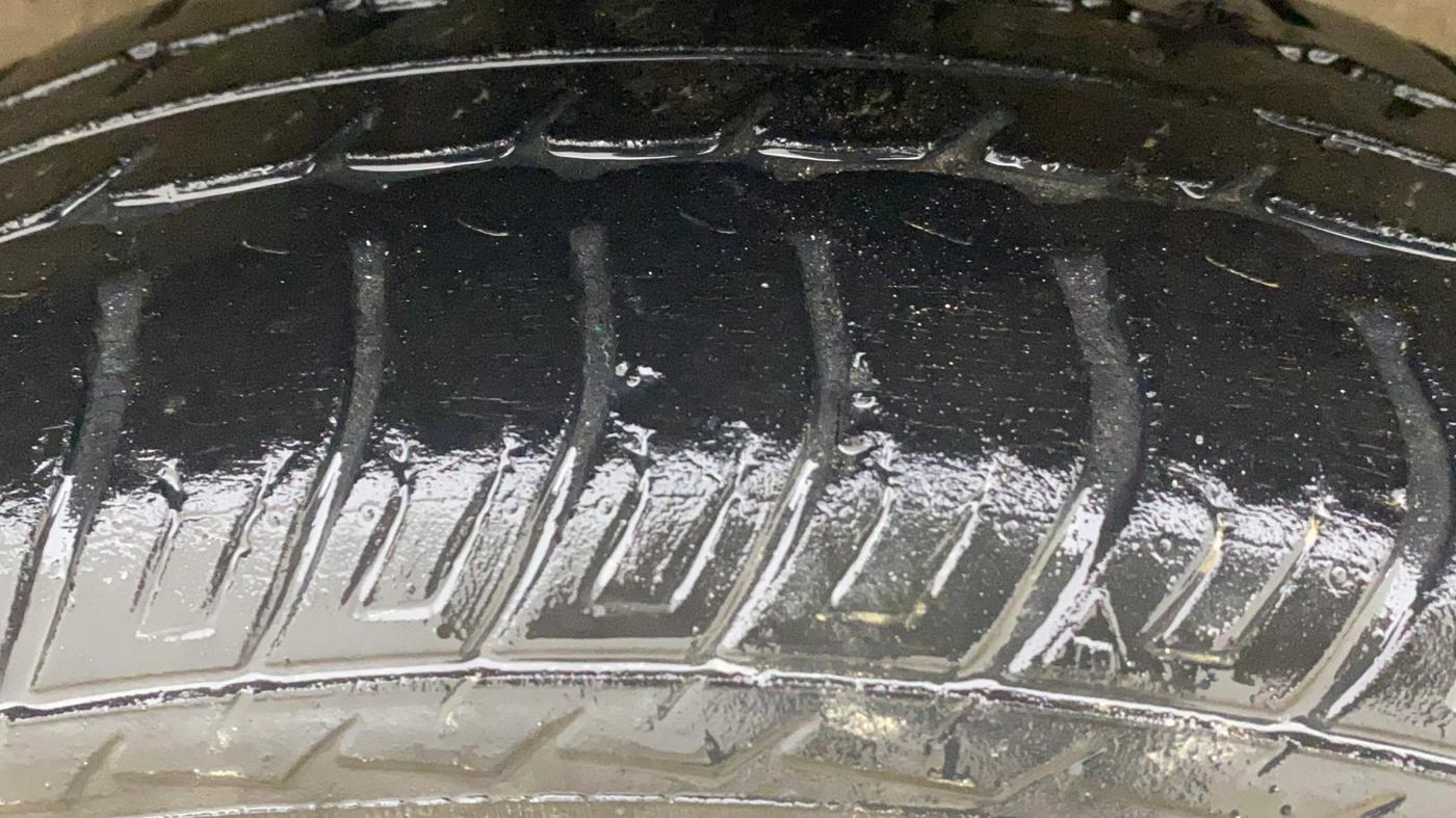 2018 Maruti Wagon R 1.0 VXI, Petrol, Manual, 40,285 km, Right Front Tyre Tread