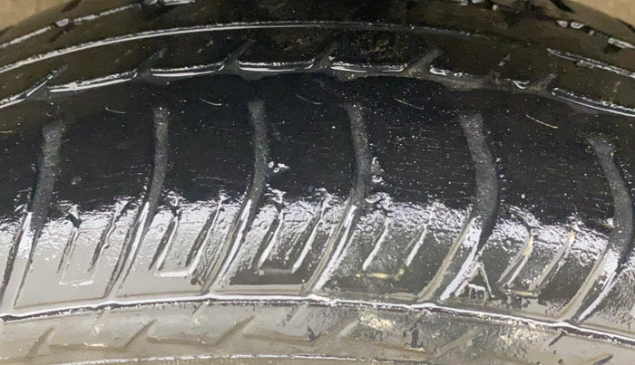 2018 Maruti Wagon R 1.0 VXI, Petrol, Manual, 40,285 km, Right Front Tyre Tread