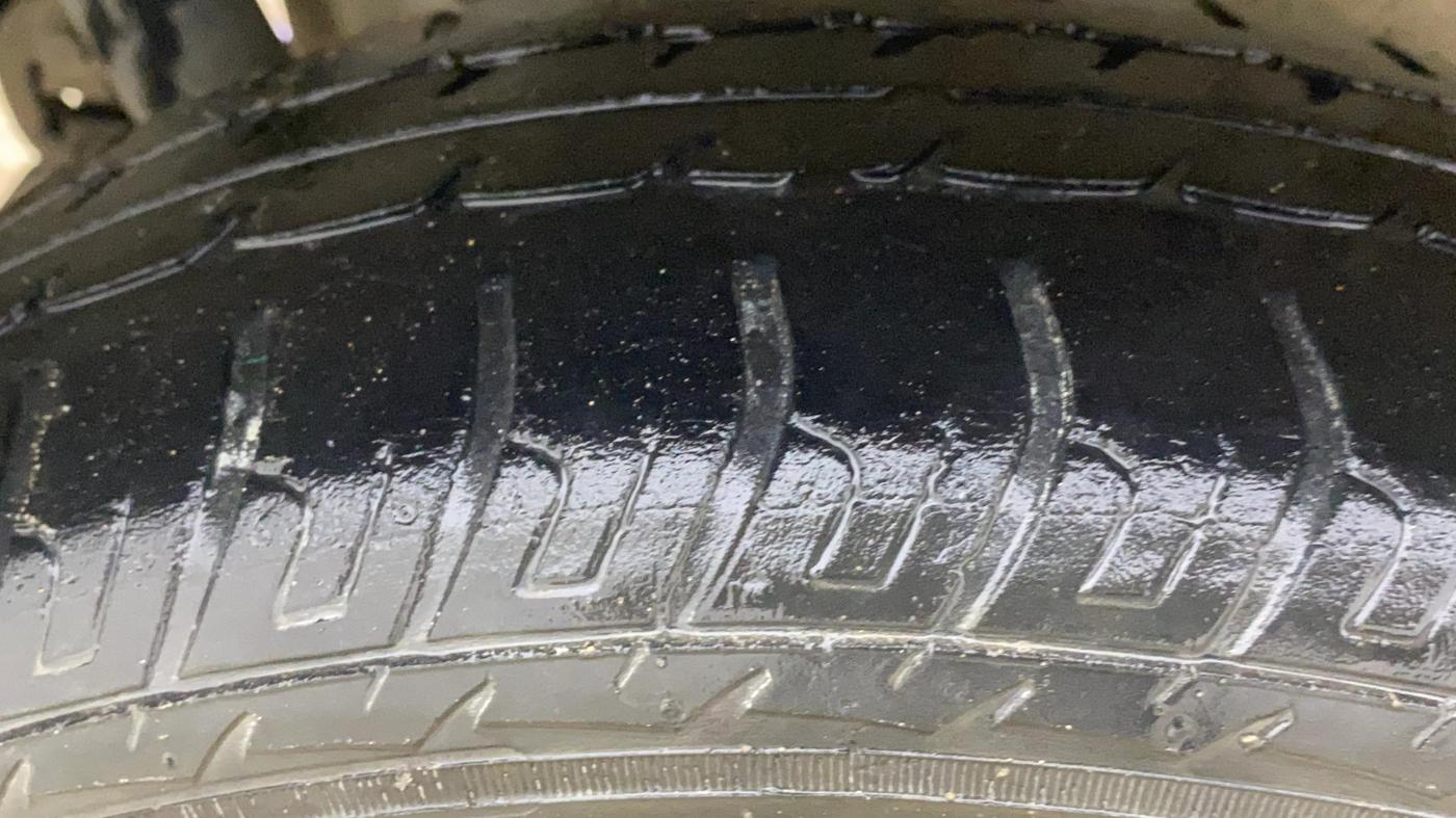 2018 Maruti Wagon R 1.0 VXI, Petrol, Manual, 40,285 km, Right Rear Tyre Tread