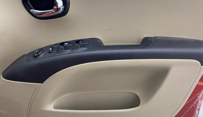 2012 Hyundai i10 SPORTZ 1.2, Petrol, Manual, 20,345 km, Driver Side Door Panels Control