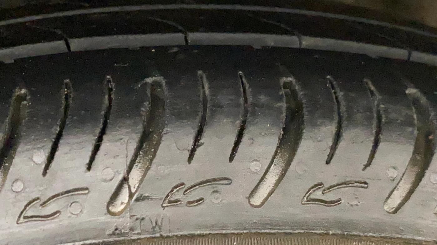 2017 Maruti Baleno DELTA DIESEL 1.3, Diesel, Manual, 1,07,122 km, Right Rear Tyre Tread