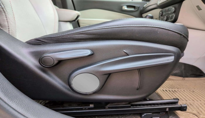 2017 Jeep Compass LIMITED 1.4 PETROL AT, Petrol, Automatic, 42,838 km, Driver Side Adjustment Panel